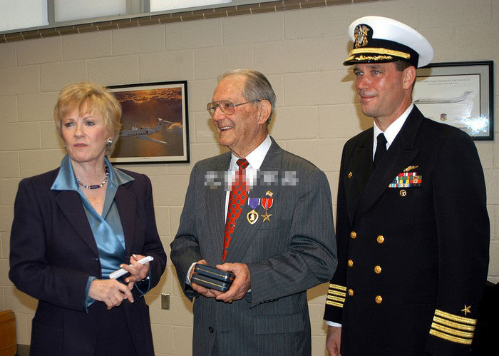 US Navy Officer Cap Emblem Solid Copper Replica Movie Props