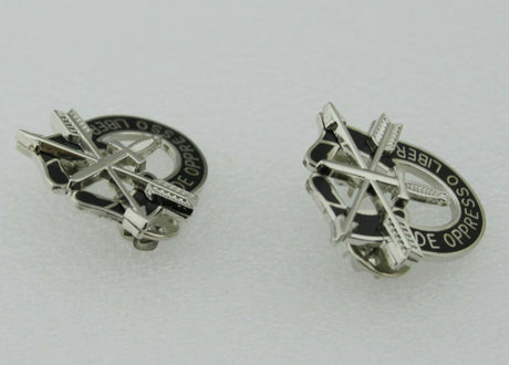 A Pair of US Army Special Forces Beret Cap Badge De Oppresso Liber Badge Lapel Pins