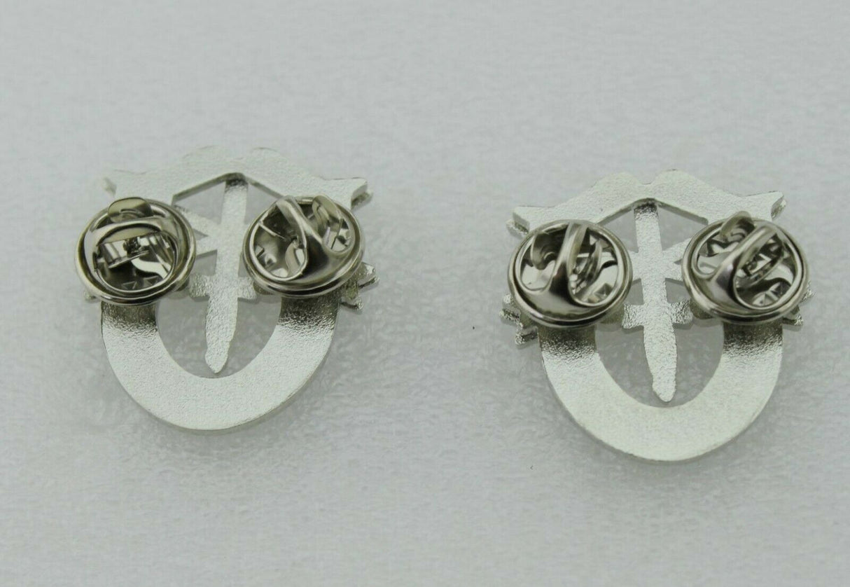 A Pair of US Army Special Forces Beret Cap Badge De Oppresso Liber Badge Lapel Pins
