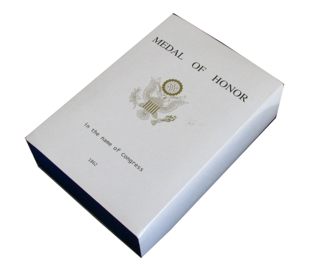 CMH Medal of Honor With Box Replica Movie Props