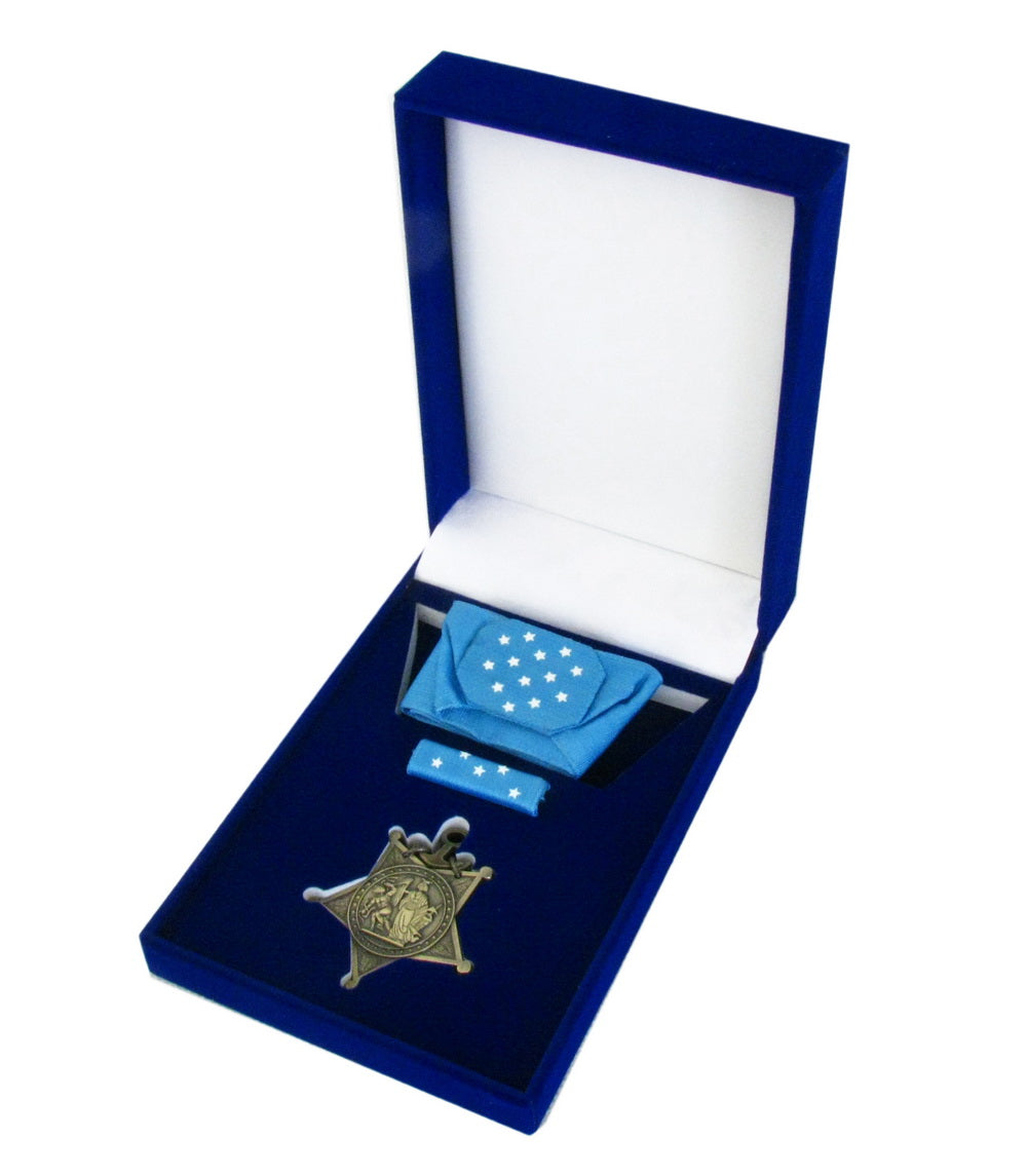 CMH Medal of Honor With Box Replica Movie Props