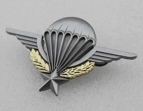 French Foreign Legion Paratrooper Wings Badge Pin