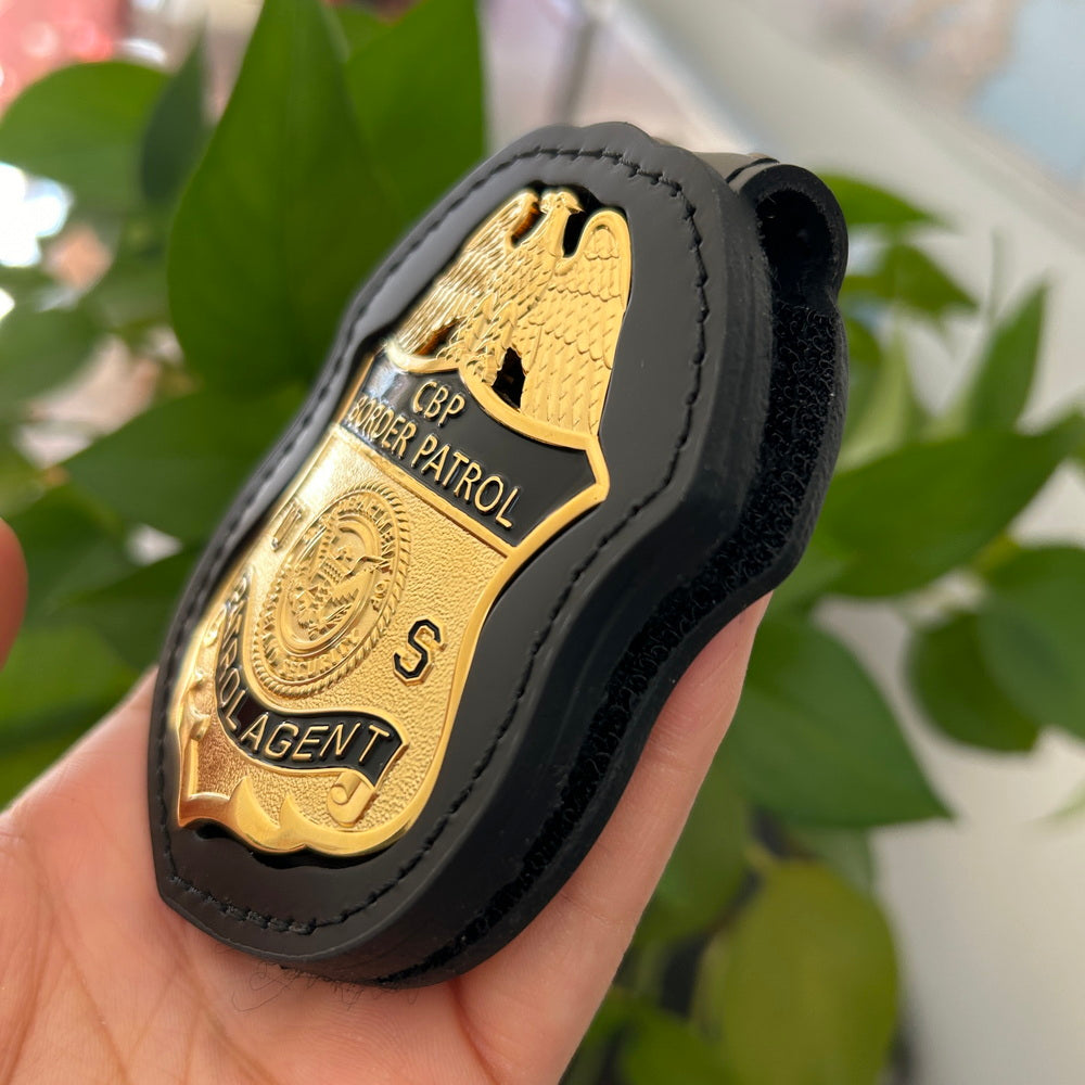 ピンバッジ BFP-001 CBP Border Patrol Agent Thin Green Line Flag Pin Honor First