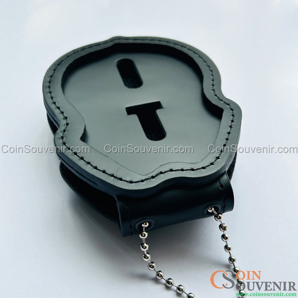 【希少】NYPD /SARGEANT/徽章/帽章 /ホルダー・おまけ付き NYPD Sergeant Shield Recessed Badge Holder W/ Belt Clip & Neck
