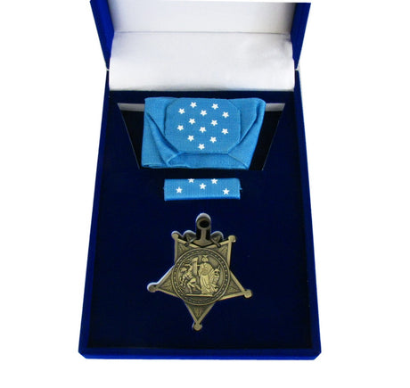 CMH Medal of Honor With Box Replica Movie Props